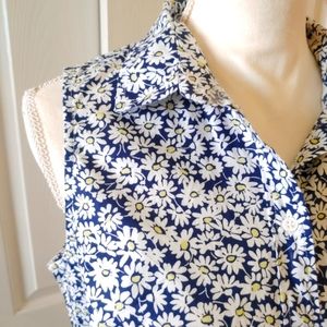 J Crew Sleeveless Button Up Blouse Blue Floral Print Women's Size Medium NWT